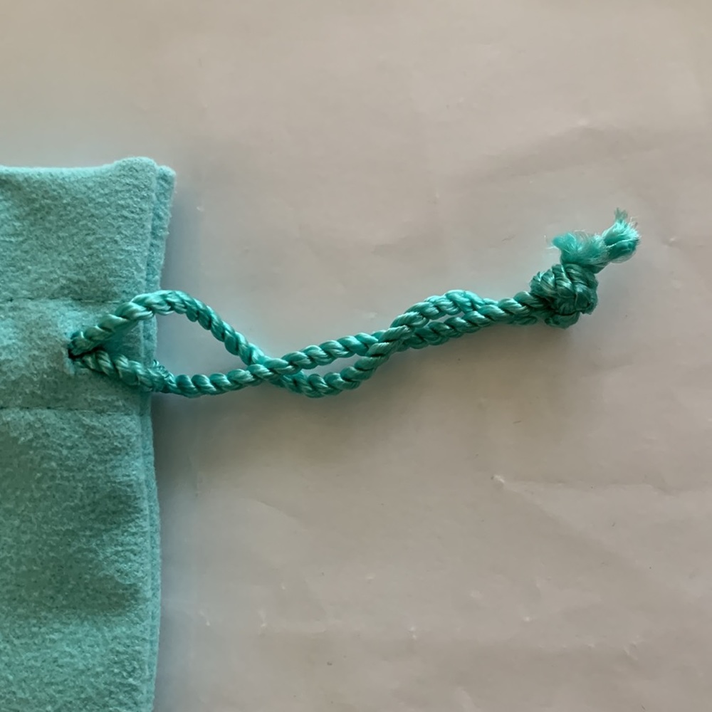 Tiffany Jewelry Empty pouch! Famous blue-green color. - Picture 3 of 4